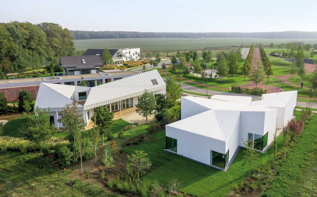 Casa­ – o vietate tentaculară. Locuință în Dumbrava Vlăsiei