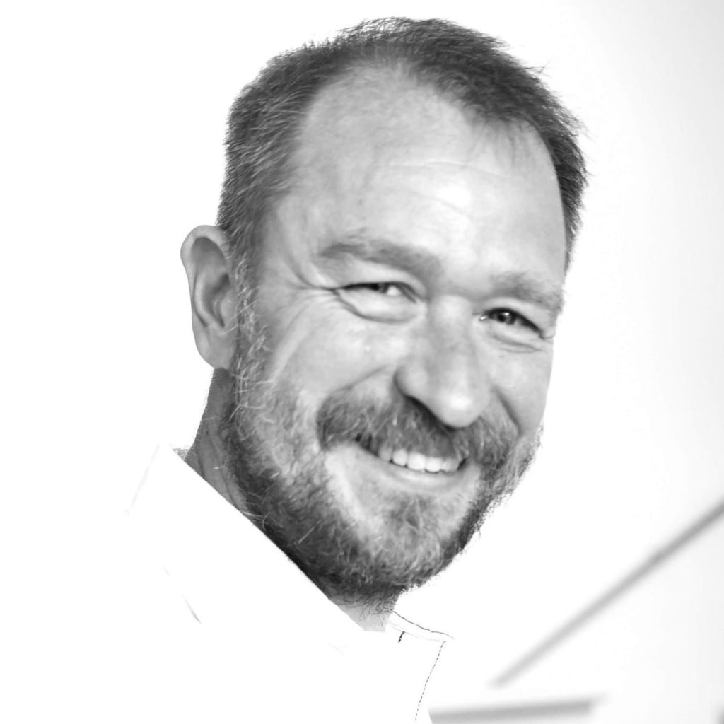 „Teatrul Grivița 53 sparge gheața și sperăm ca Bucureștiul să nască un cartier cultural pe care încă nu îl are.” Interviu cu Tiberiu Mercurian