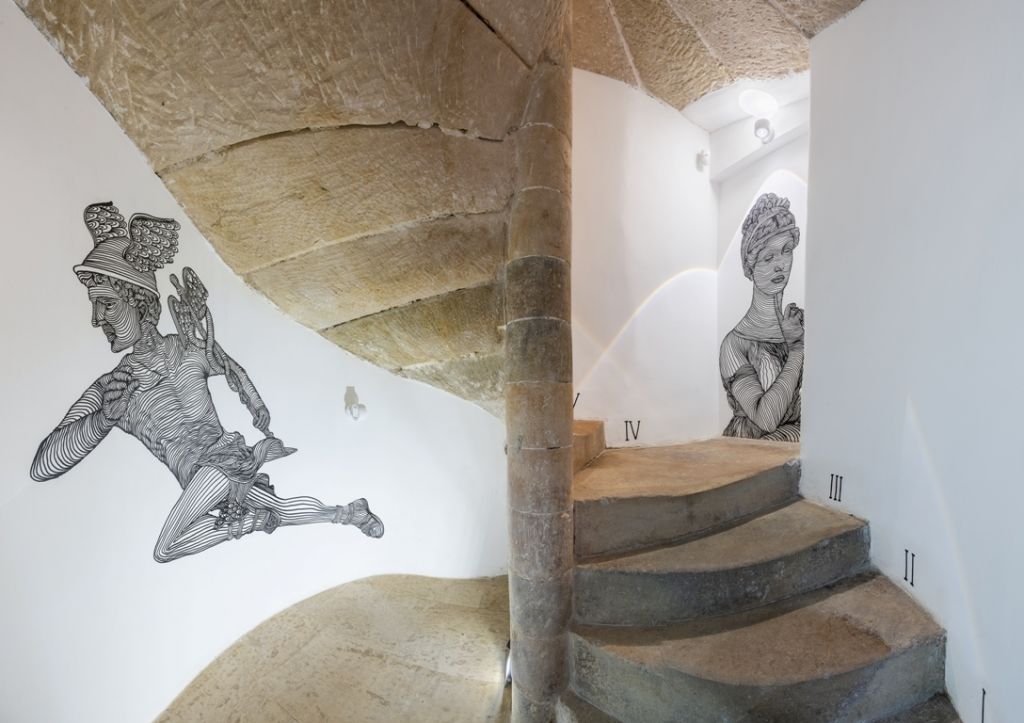 Intervenţie arhitecturală şi ambientală într-o clădire cu o bogată istorie. Birouri VRS by Atelier MASS