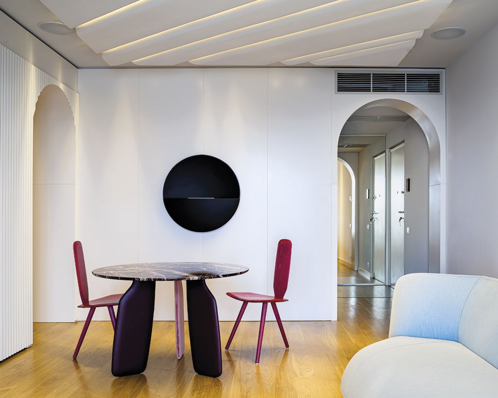 Apartament în București. Scurtă radiografie a unei scenografii