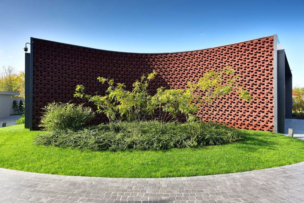 Obiect puternic-delicat identificat la malul mării