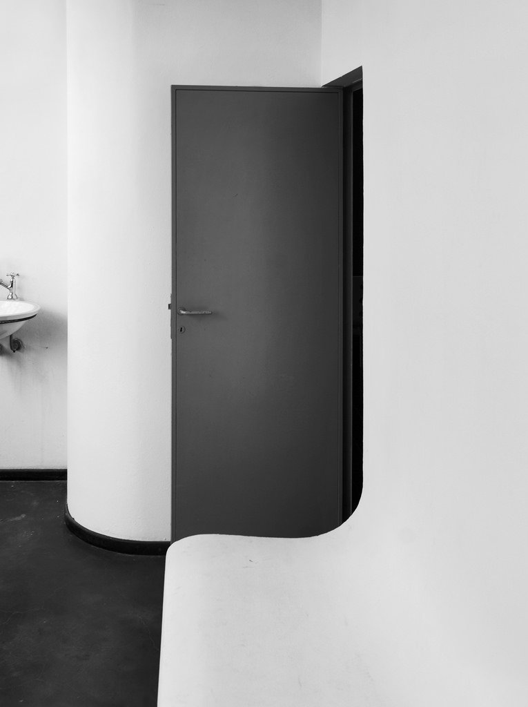 Le Corbusier: „Mergeți la vechile castele să vedeți prost-gustul marilor regi”