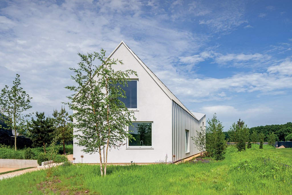 Dumbrava Vlăsiei: Casa SYAA. Șopronul reinventat