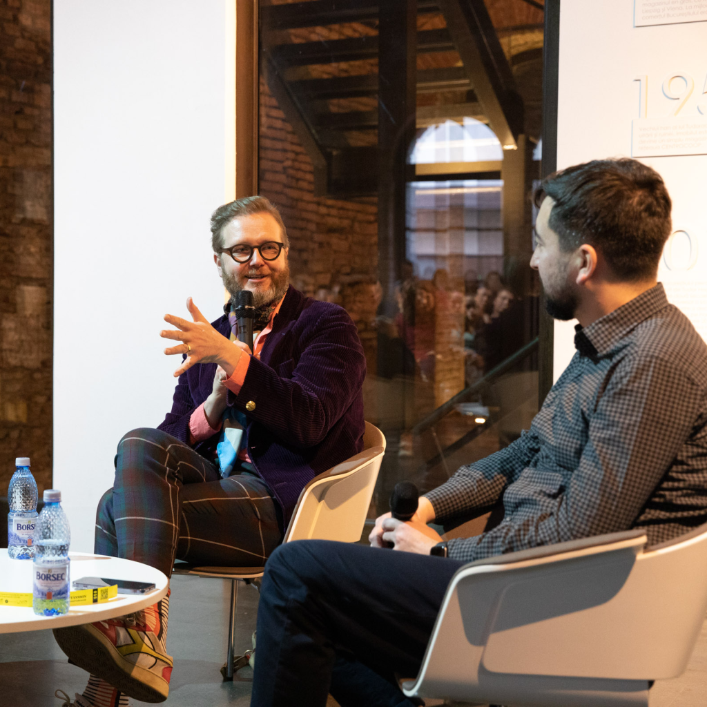 Întâlnirea publicului din București cu artistul Ragnar Kjartanson