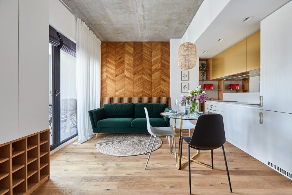 Influenţe brutaliste şi materiale preţioase. Downtown Fusion by Cristiana Zgripcea