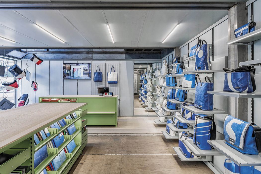 int_mag - FREITAG_Store-Zuerich_Groundfloor1_RolandTaennler_RGB_HighRes