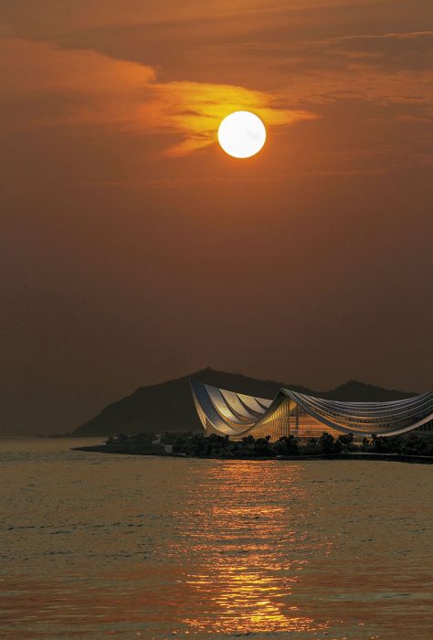 opera din shenzhen, china - arhitect bjarke ingels group - imagine bucharet.studio 01