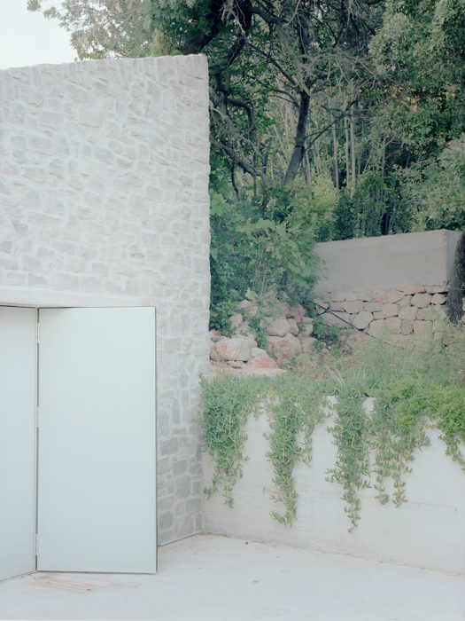 text1_SIMONE BOSSI © 2025-1008