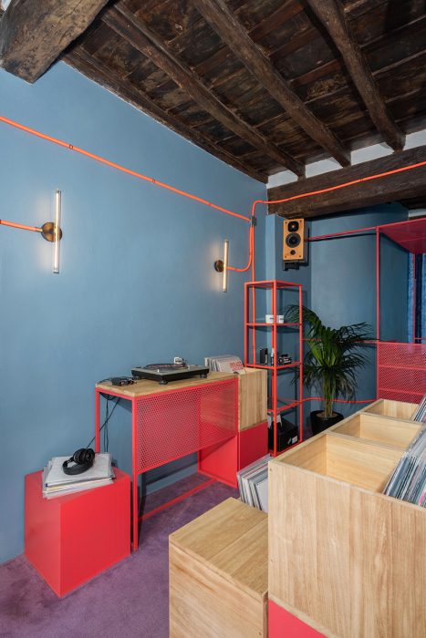 text_4_08_Sounds Familiar Store by STUDIOTAMAT ©Seven H. Zhang