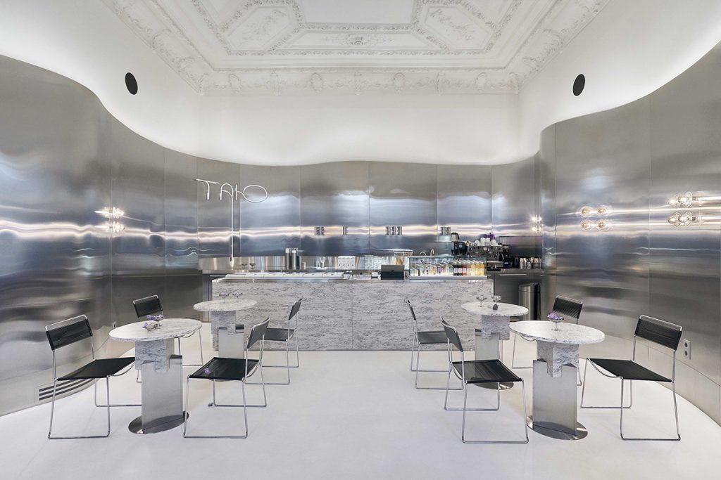 O experienţă senzorială completă într-o gelaterie din Odesa