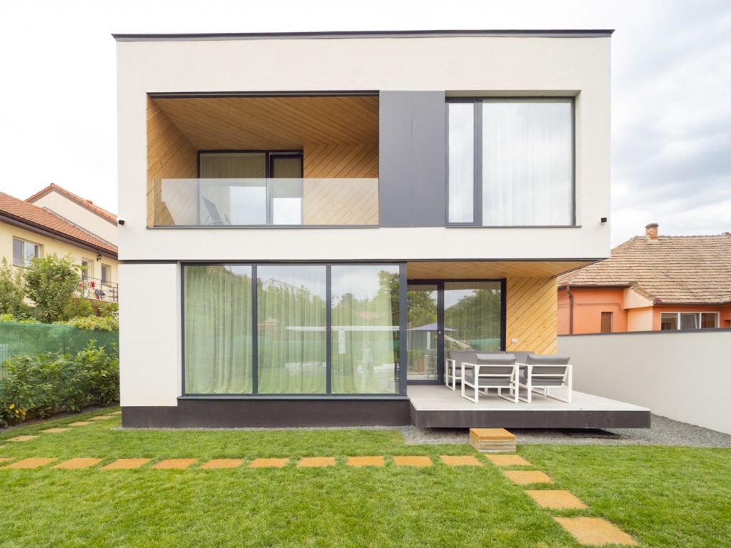 O personalitate puternică într-un spaţiu restrâns. iHOUSE, un proiect ZEN Architecture