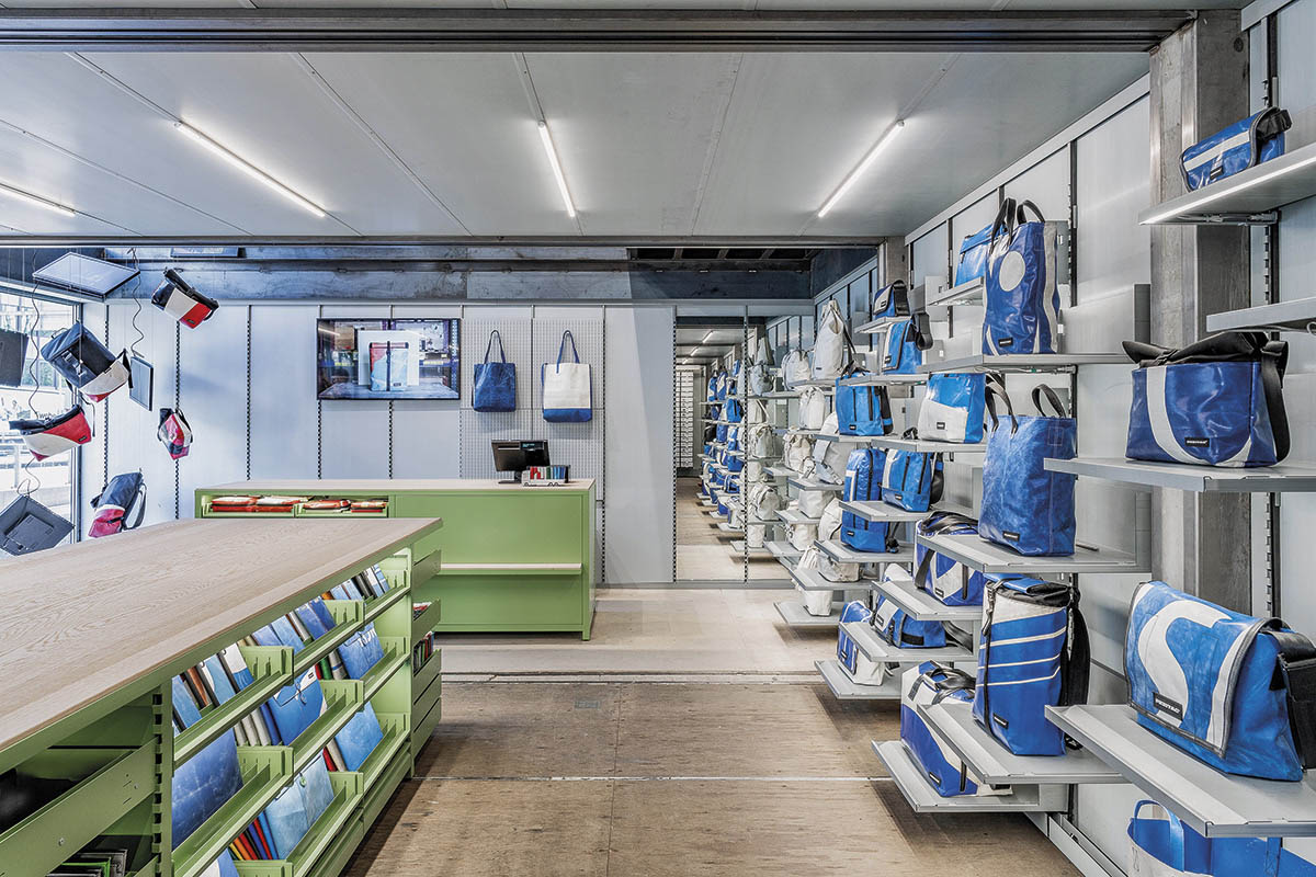 int_mag - FREITAG_Store-Zuerich_Groundfloor1_RolandTaennler_RGB_HighRes