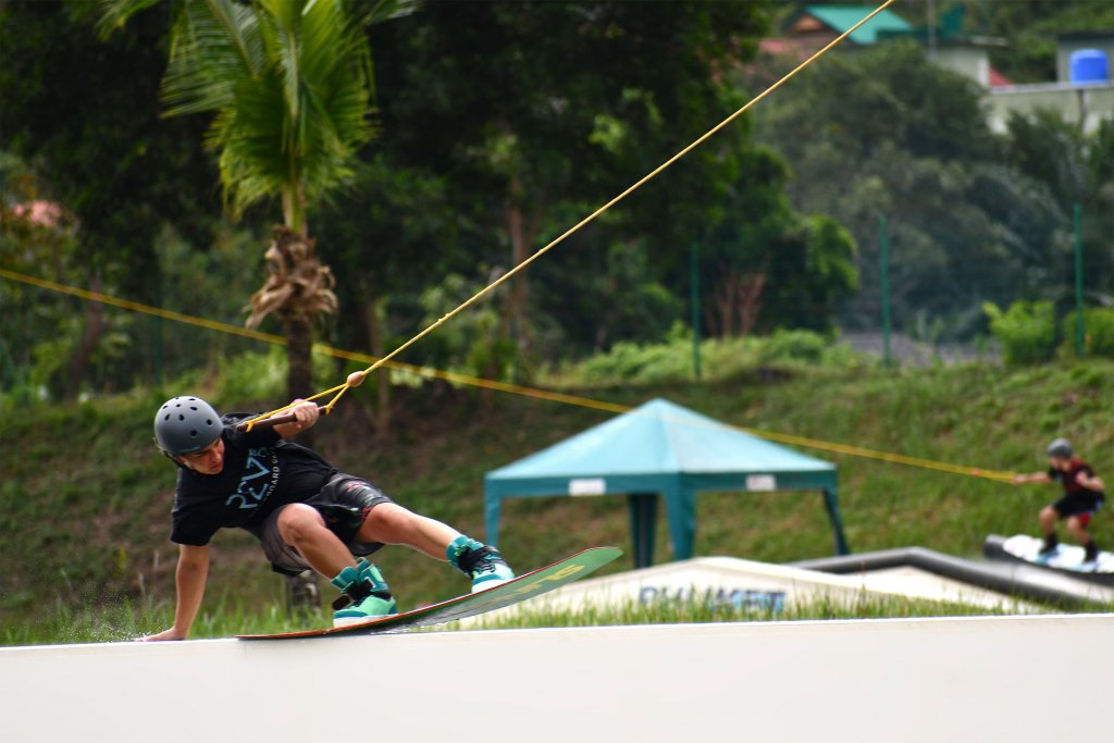 UPDATE! Ioana Goncea dansează în pași de wakeboarding pe apă (CONCURS)