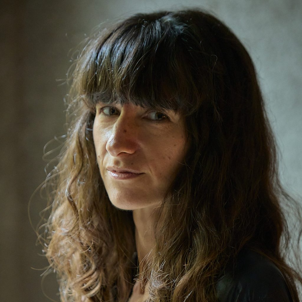 Oana Stănescu, curatoarea Beta 2024: „Am vrut să lăsăm prestigiul deoparte pentru o secundă și să găsim alte perspective.”