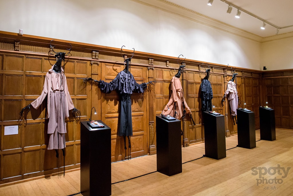 Expoziţie premiată la Londra în premieră la Galateca:  “UNTAMED SKIN - THE ROMANIAN BLOUSE”