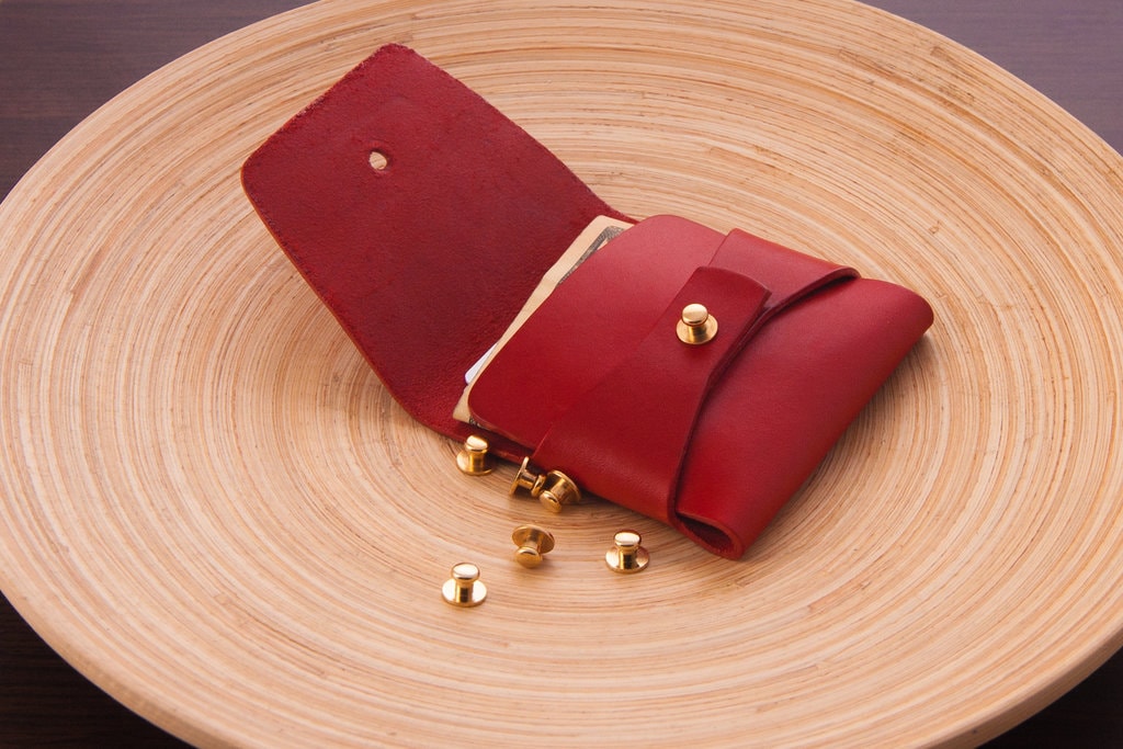 Ce obiecte gasiti la  Design Your Christmas! Primul targ de design romano-austriac