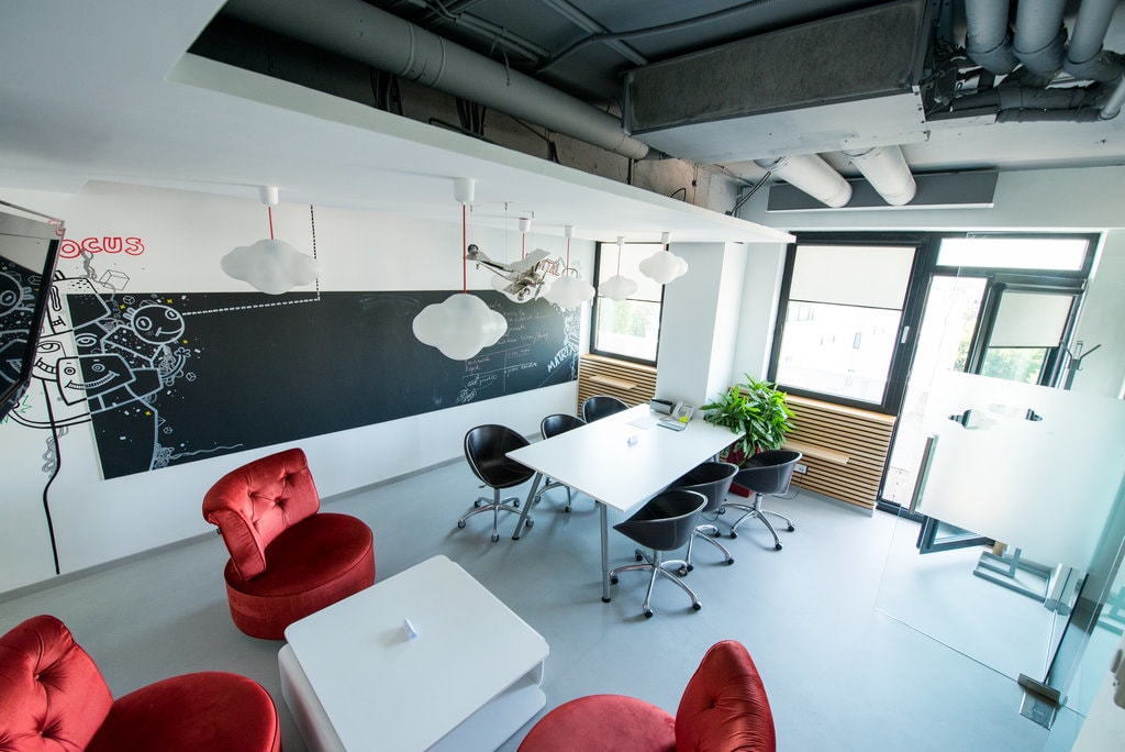 Lowe România s-a mutat în casă nouă