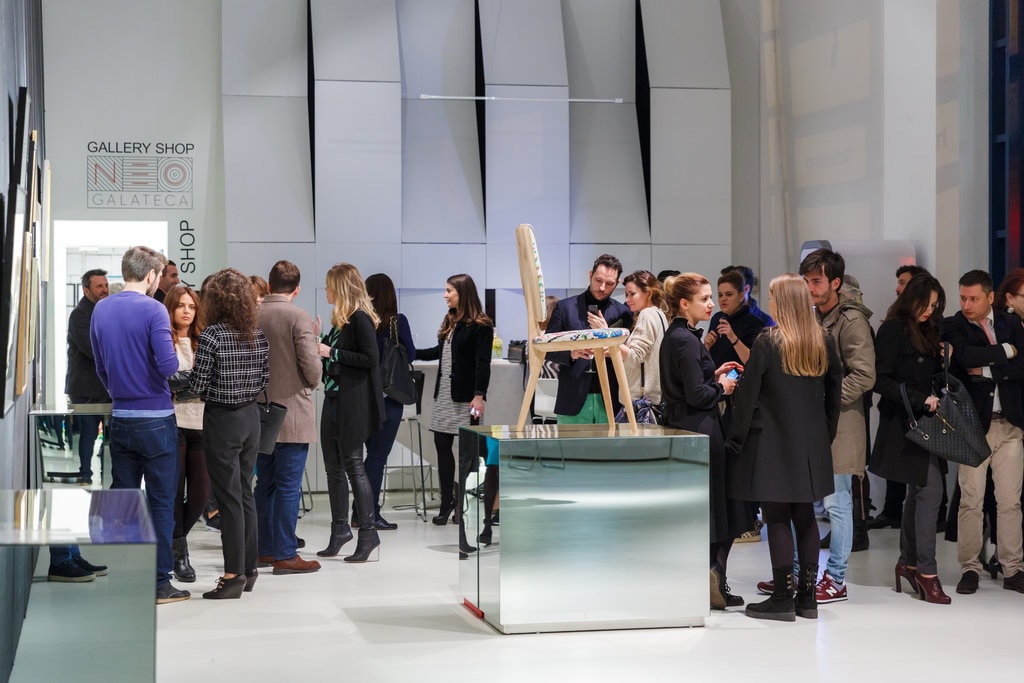 Photoliu lansează un nou scaun meșteșugit semnat Lana