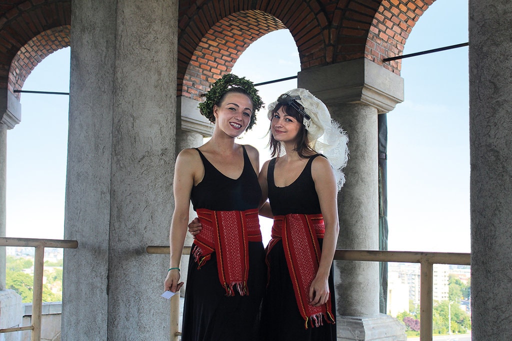 INSIDE – când cavităţi de nepătruns se cască pentru artă