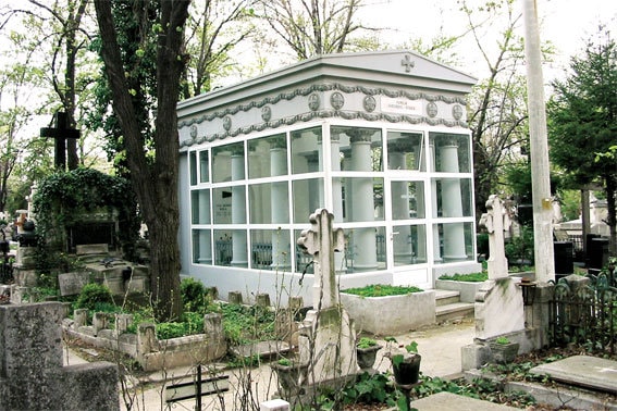 marcaK. Un cavou cu termopan(e)