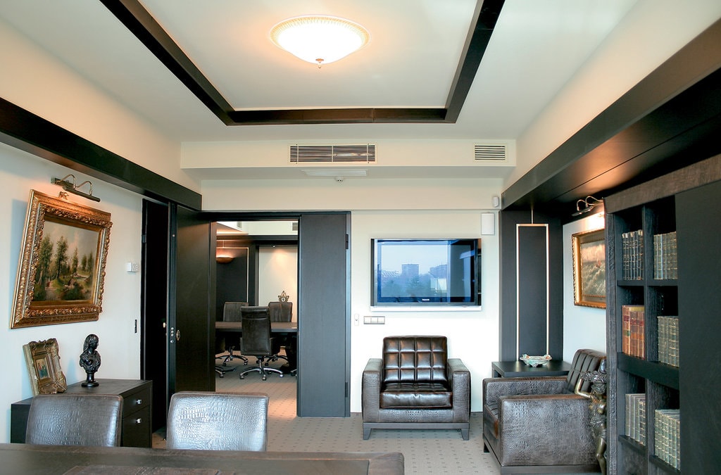 Intre clasic si modern