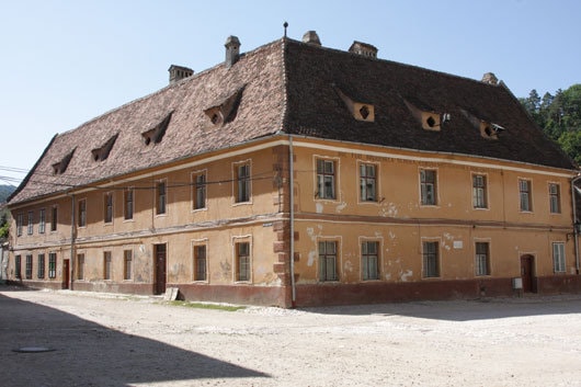 Concurs pentru reabilitarea şi amenajarea Curţii Johannes Honterus din Braşov