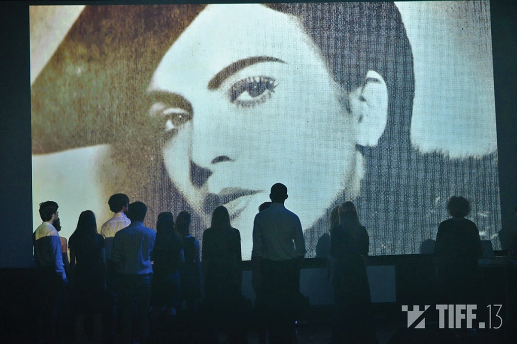 Hai iu iu NU hey you you – Maria Tănase, mulier duplex, mulier remix