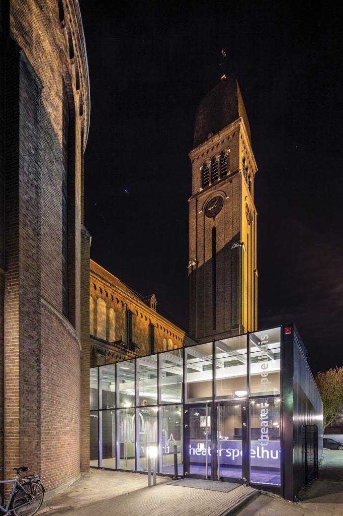 Teatru în catedrală