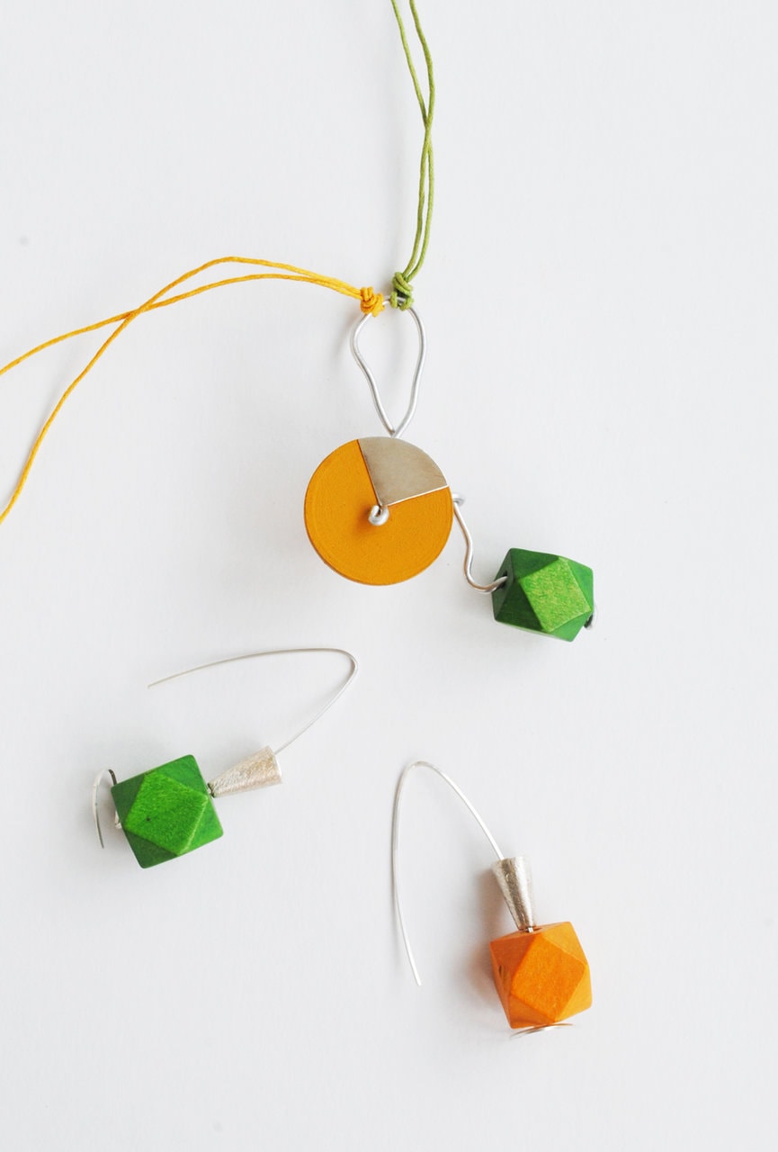 Designerii români lansează colecții noi la 