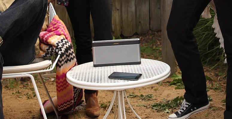 Bose SoundLink Bluetooth III – tu, cei dragi şi muzica preferată. Oriunde şi oricând