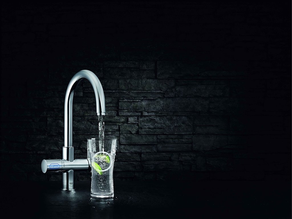 GROHE BLUE – baterie de bucătărie care îți oferă apă minerală filtrată direct de la robinet
