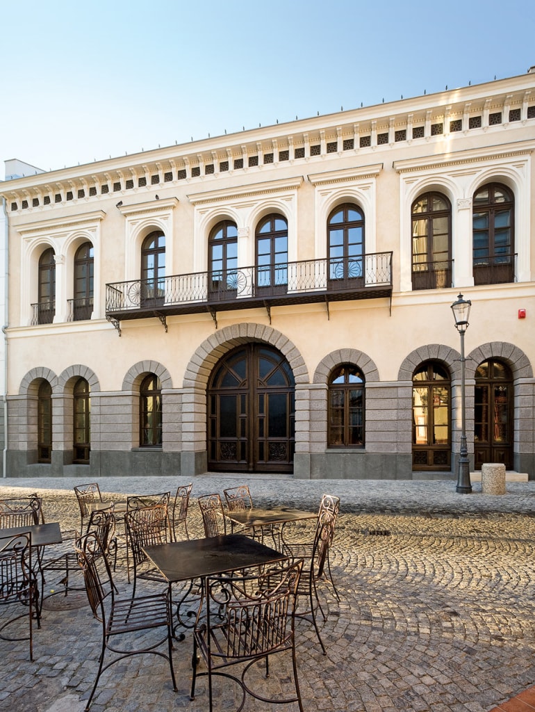 Între Lipscani şi Gabroveni