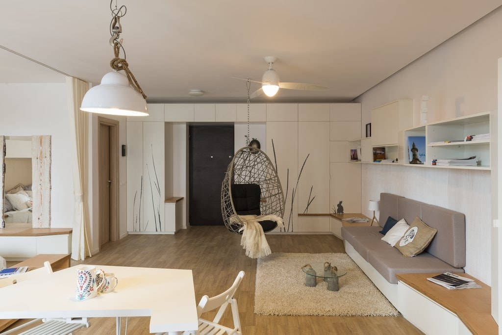 O „vizuină” de oraș într-un apartament cu două camere din București