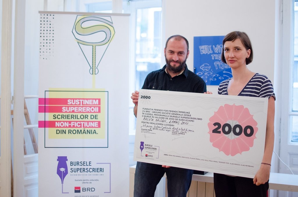 6 echipe de jurnaliști primesc burse de 12.000 de euro pentru a radiografia sistemul de învățământ