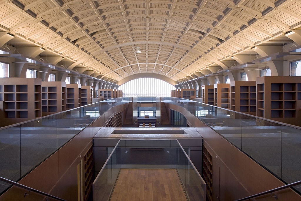 Spaţiul universitar (I)