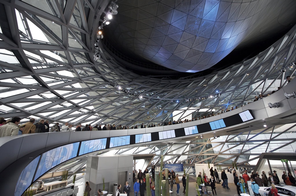 Wolf D. Prix. Cele şapte vieţi ale unui arhitect