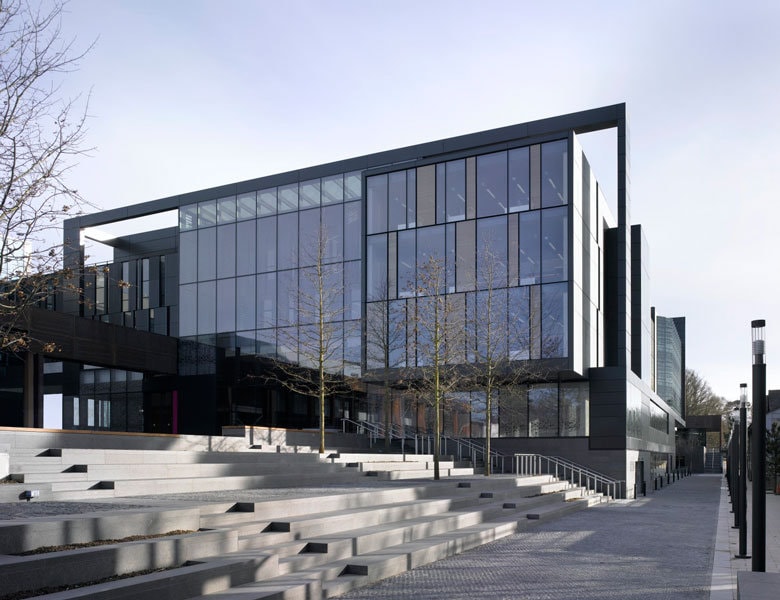 Câștigătorul premiului RIBA 2014 pentru excelență în arhitectură, în programul RIFF