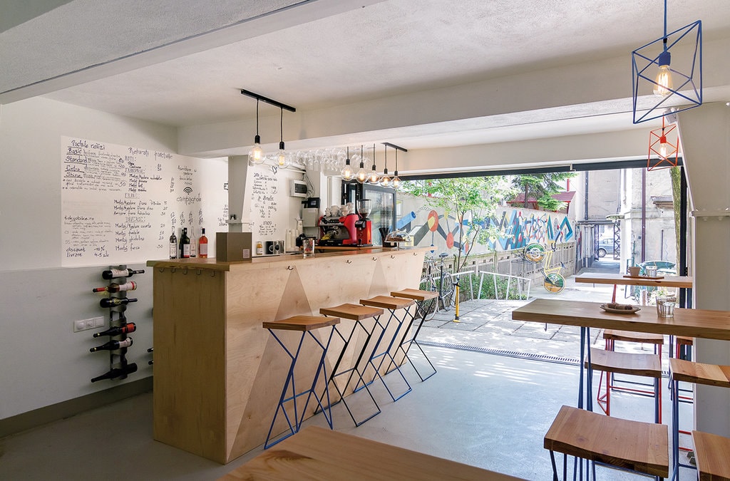 Cu bicicleta în oraș