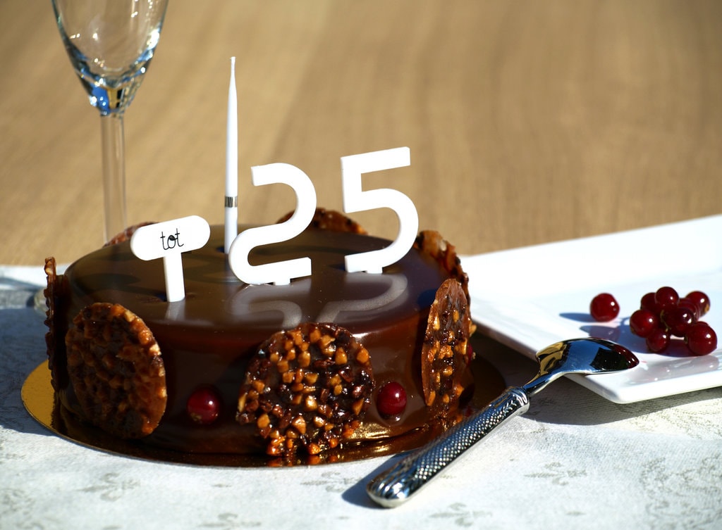 Designerii români lansează colecții noi la 