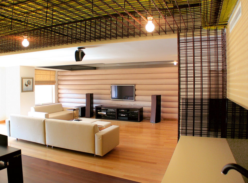 Interzis în dormitor!