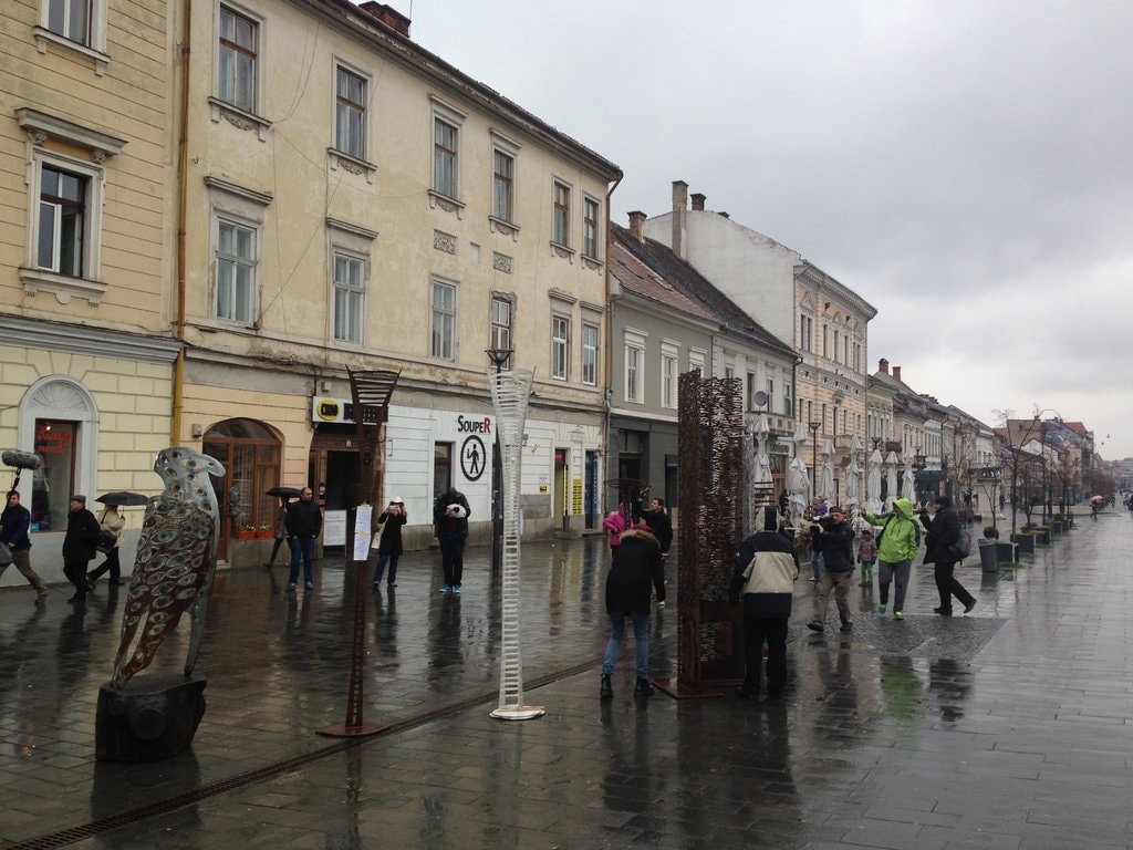 Sculptorul Liviu Mocan expune „Scara lumii“ la Muzeul de Artă Cluj-Napoca