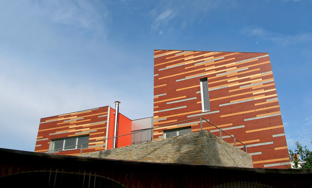 Pe Madrigalului, lângă lac…