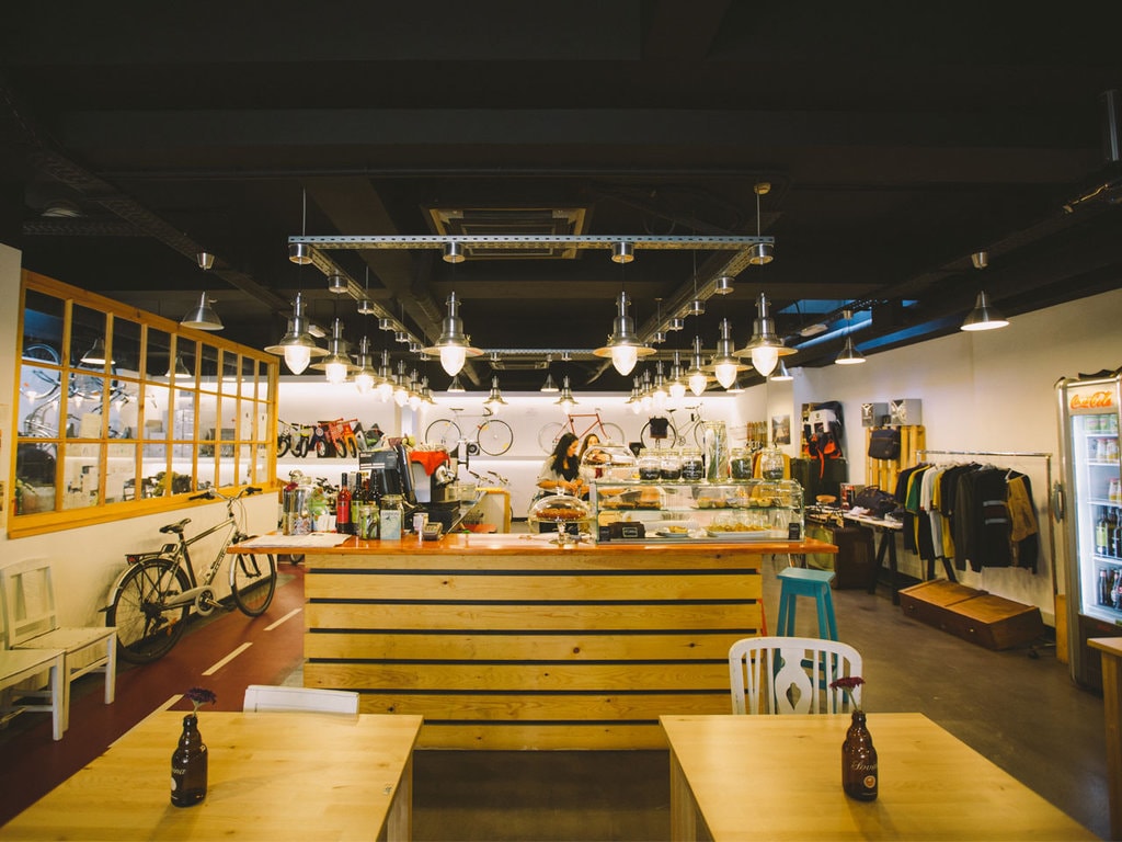 Cu bicicleta prin oraş / Vélocité