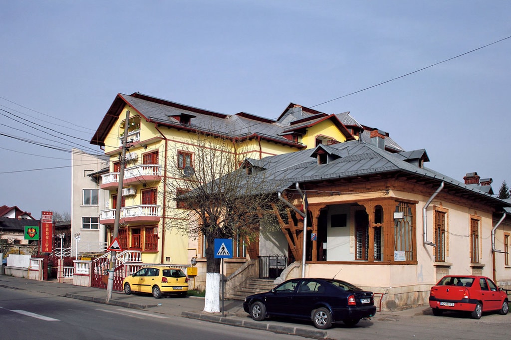 Arhitectura compromisului minor