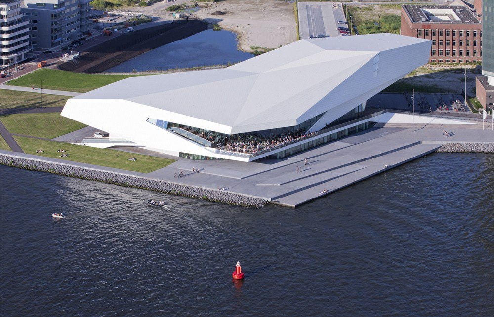 RIFF 2013: despre arhitectura faţadelor şi acoperişurilor