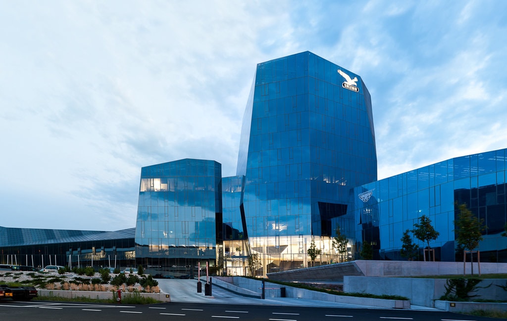 Faţade inovatoare proiectate şi construite cu profile PVC acrylcolor pentru design, rezistenţă şi culoare