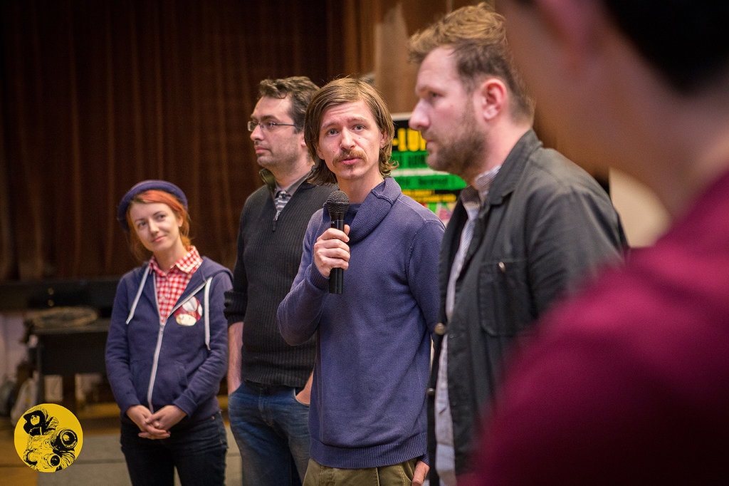 Bucureştii dezlănţuiţi de foame  vs. şpagă pe pitici şi termopane –  One World Romania 7