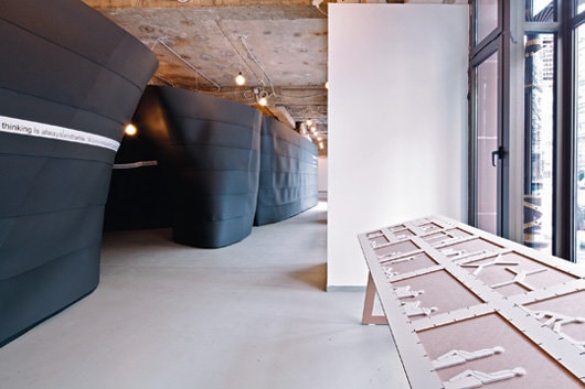 Expoziţia Sheltered