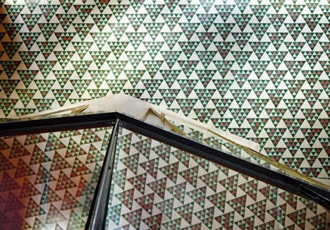 Arhitectul britanic David Kohn prezintă interiorul anului 2013 în aprilie, la Bucureşti