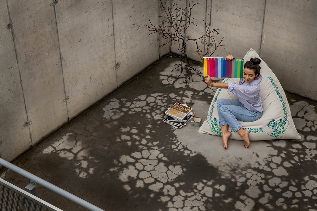 Mecanism lansează Sac un pouf brodat tradițional